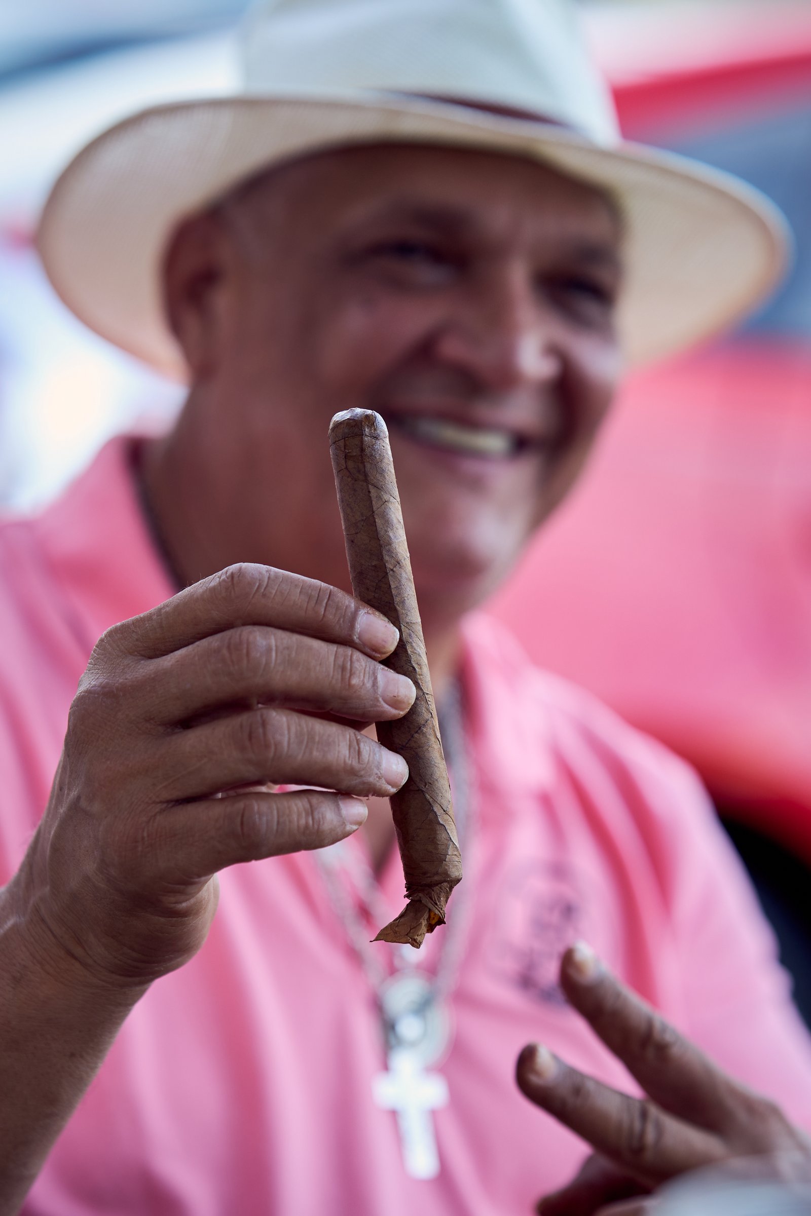 708 Cigar Rolling With Master Bomba at Willow Grove
